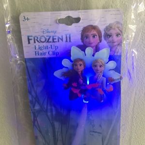 Frozen II Light-up Hair Clip 3+